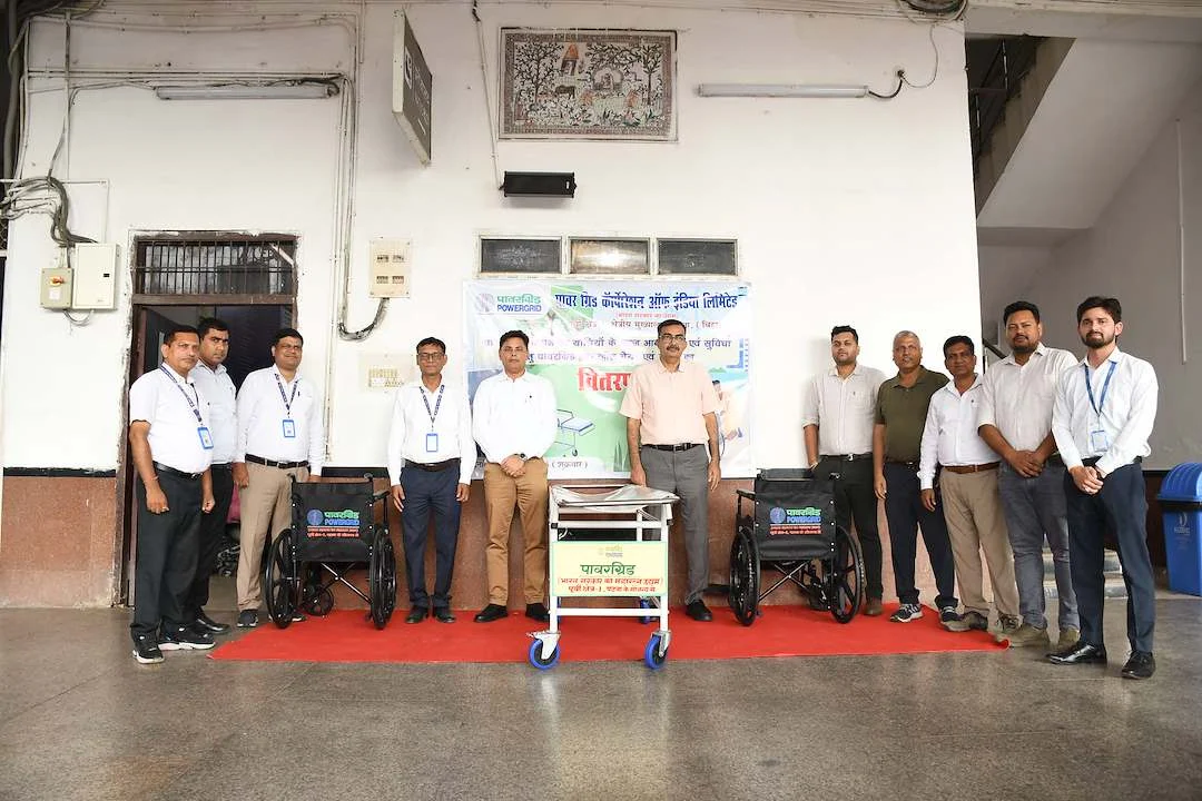 POWERGRID, Eastern Region-I, Patna Provides Stretcher and Wheelchairs at Patliputra Junction