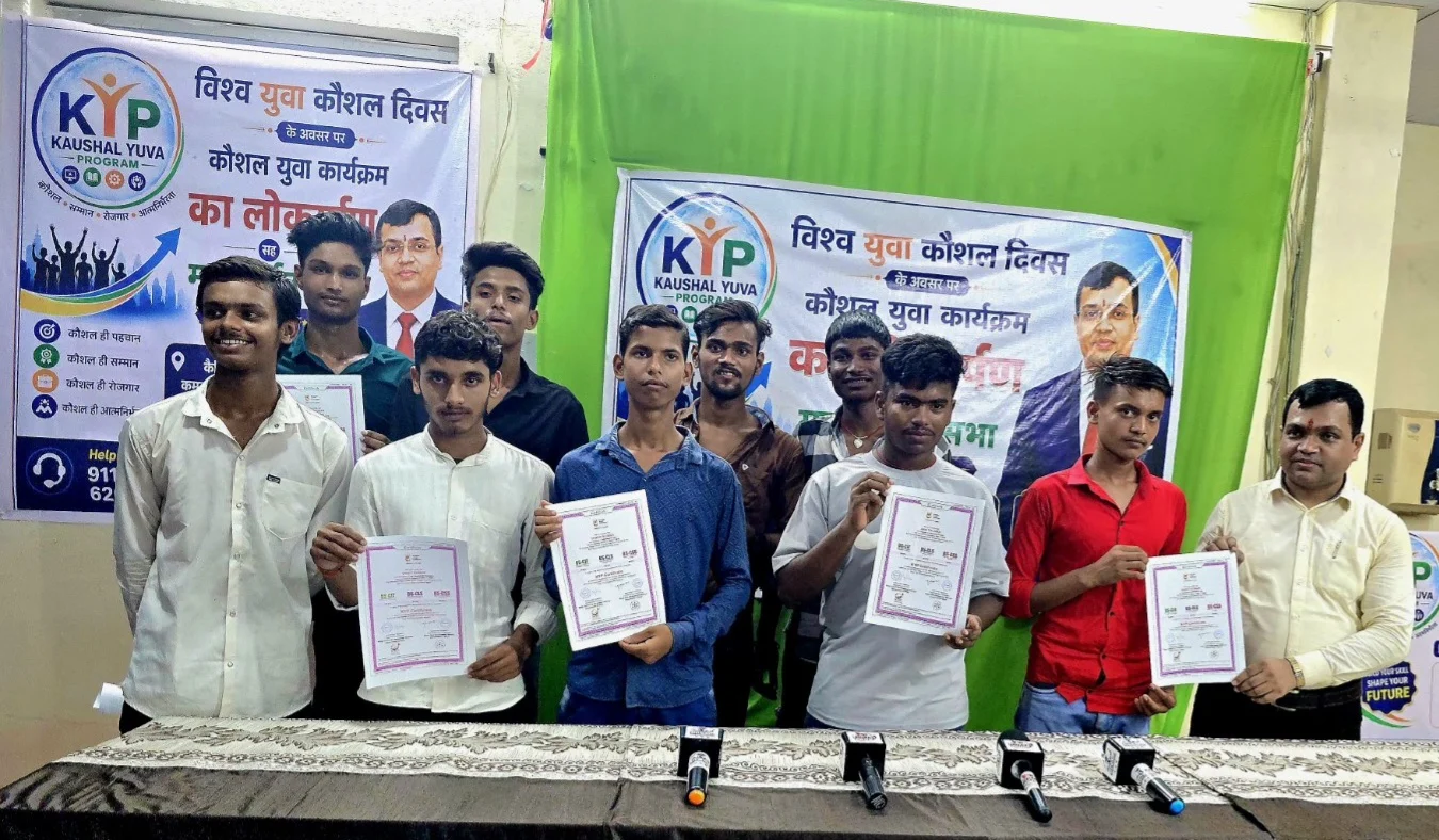 Students Inspired During Boys’ Guidance Session, Certificates Awarded to Trained Participants