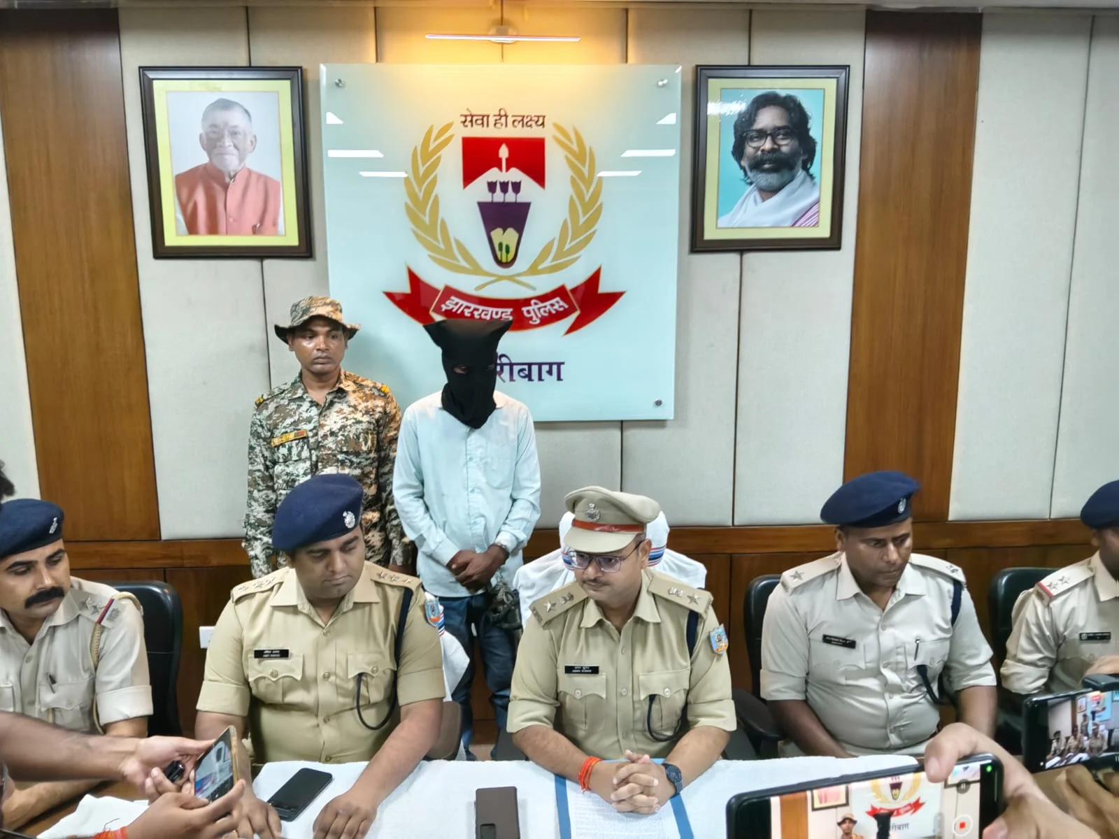 Police Clash with Rahul Dubey Gang in Keredari, Two Miscreants Arrested